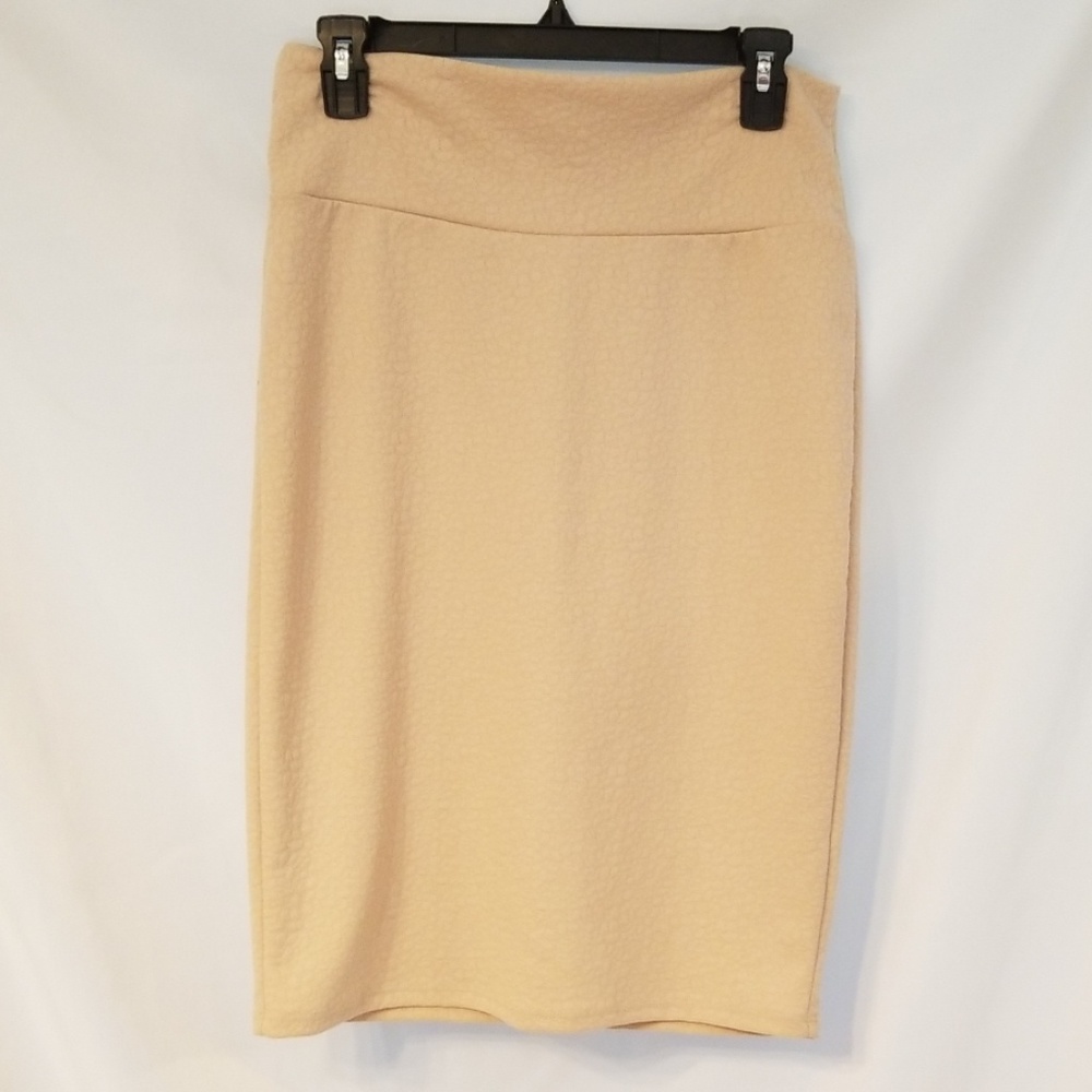 Lularoe Cassie in Cream sz Medium